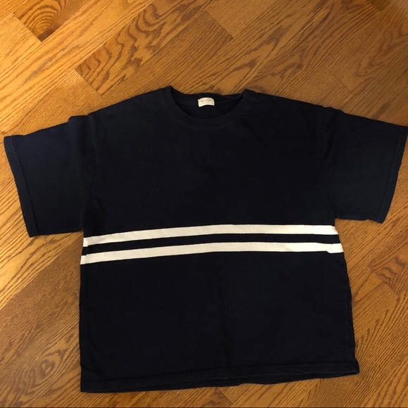 Brandy Melville T-Shirt - Picture 2 of 3